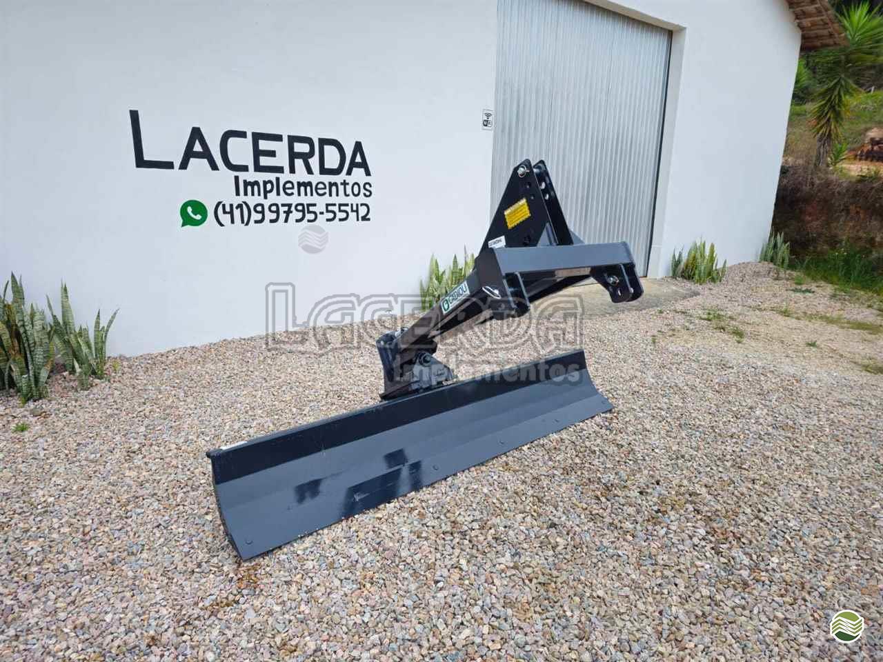 IMPLEMENTOS AGRICOLAS PLAINA NIVELADORA PLAINA HIDRÁULICA TRASEIRA Lacerda Implementos QUITANDINHA PARANÁ PR