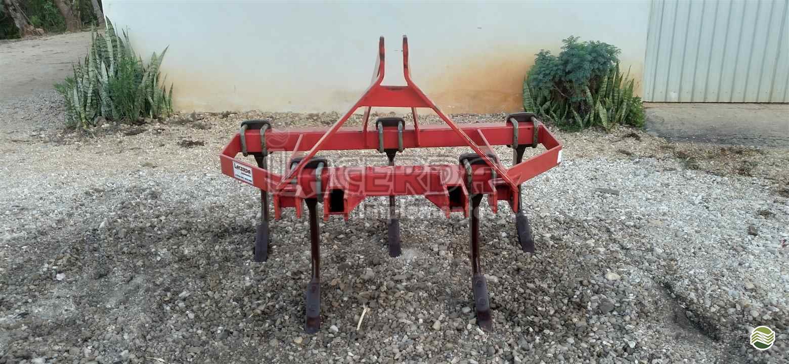 IMPLEMENTOS AGRICOLAS SUBSOLADOR 5 HASTES Lacerda Implementos QUITANDINHA PARANÁ PR