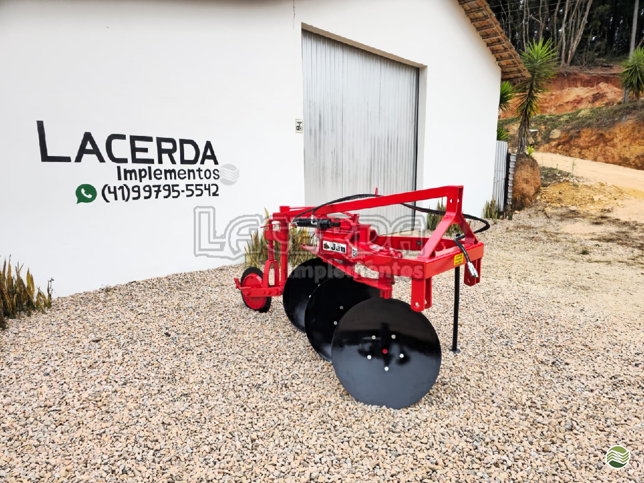 IMPLEMENTOS AGRICOLAS ARADO 3 DISCOS REVERSÍVEL Lacerda Implementos QUITANDINHA PARANÁ PR