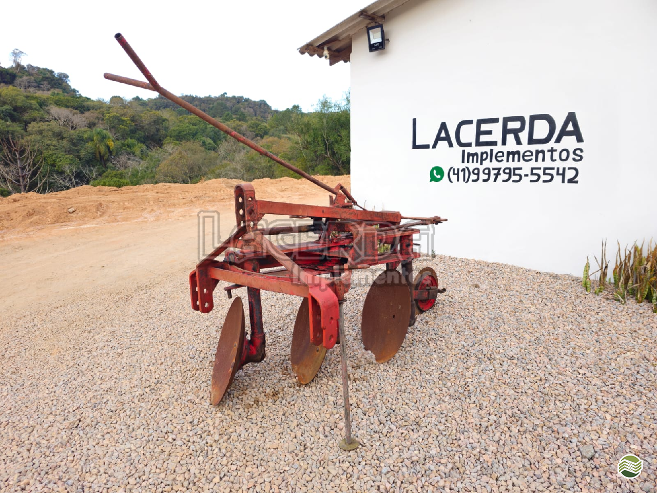 IMPLEMENTOS AGRICOLAS ARADO 3 DISCOS REVERSÍVEL Lacerda Implementos QUITANDINHA PARANÁ PR