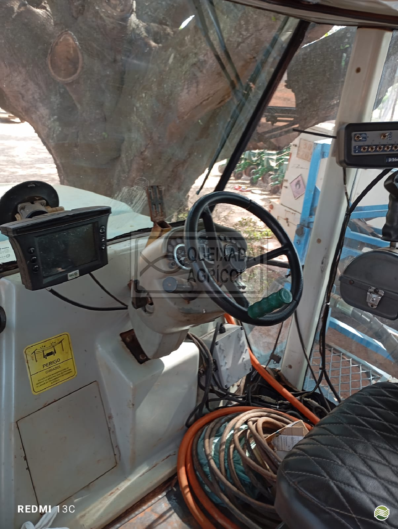 PULVERIZADOR MONTANA PARRUDA 3027 Tração 4x4 Queixada Agrícola ITARUMA GOIAS GO