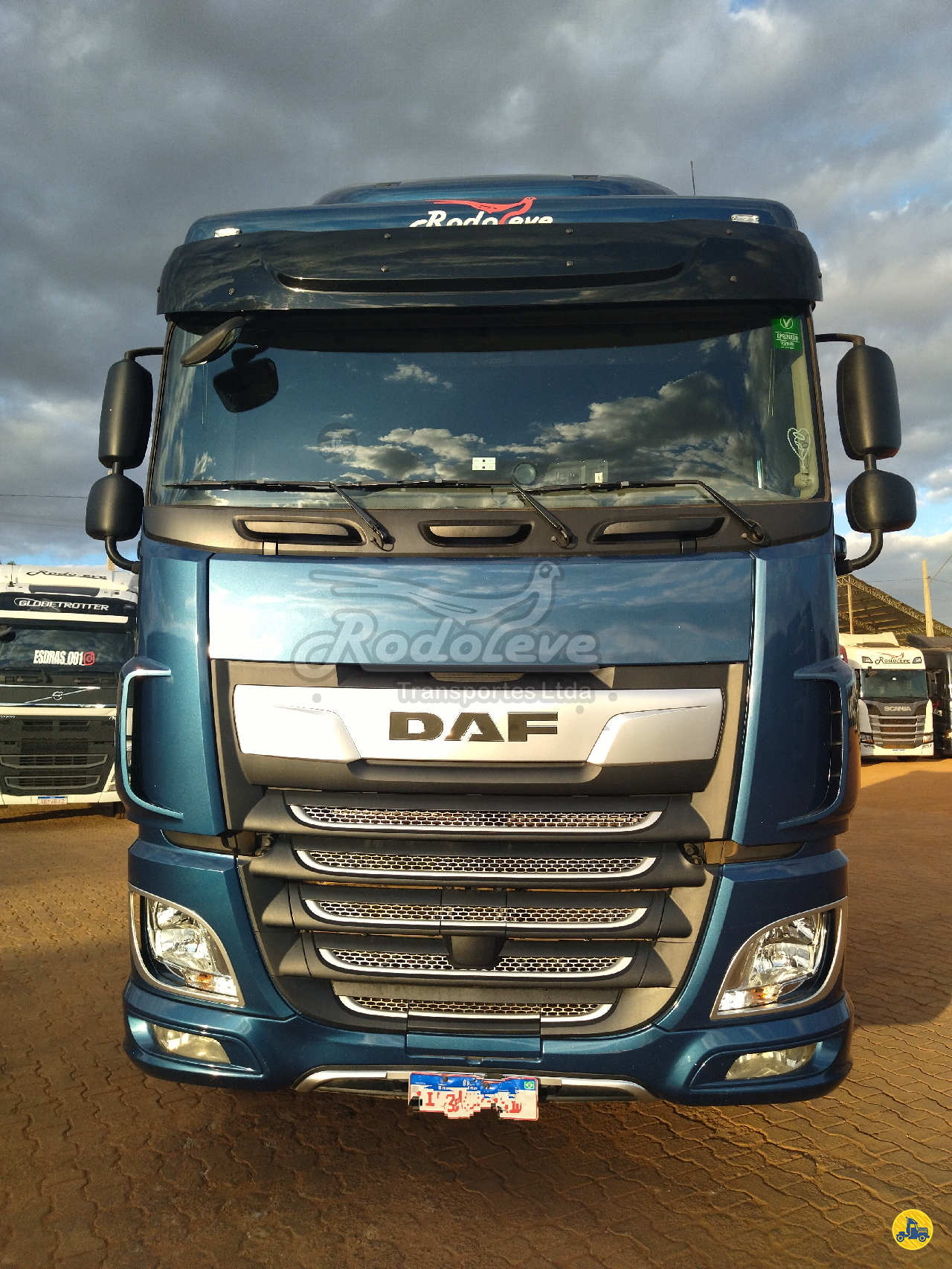CAMINHAO DAF DAF XF FTT 530 Cavalo Mecânico Cavalo 6x4  Rodoleve Transportes LUZIANIA GOIAS GO