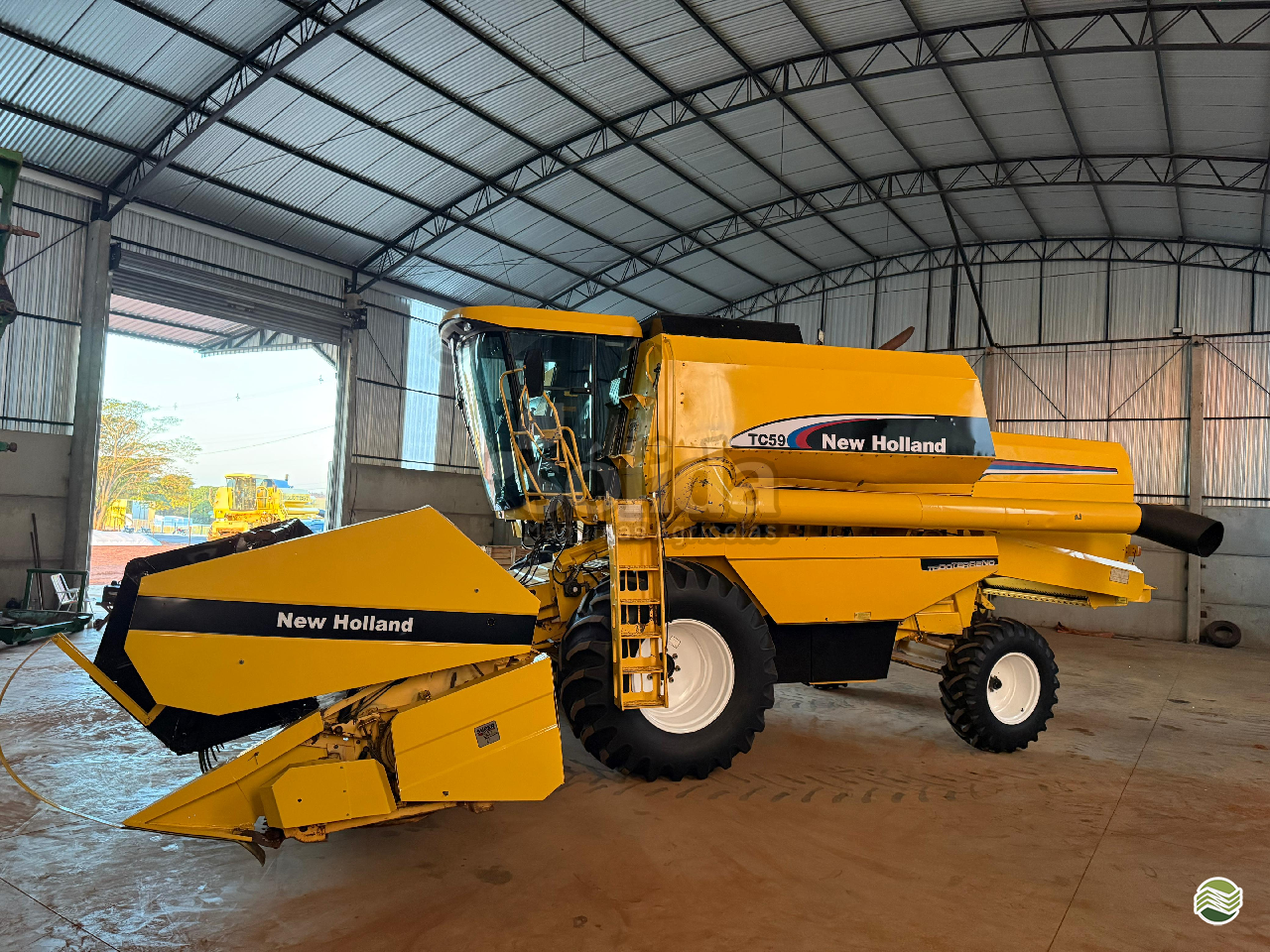 COLHEITADEIRA NEW HOLLAND TC 59 Sólida Máquinas Agrícolas ERECHIM RIO GRANDE DO SUL RS