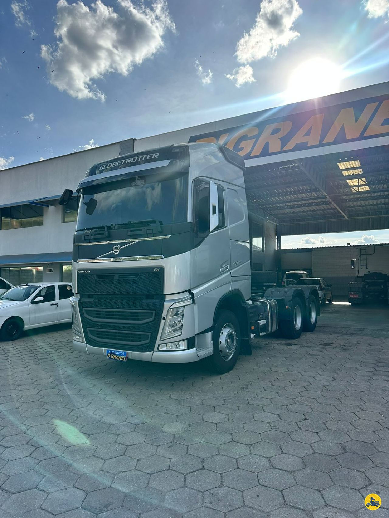 CAMINHAO VOLVO VOLVO FH 460 Cavalo Mecânico Cavalo 6x2 D'GRANEL Seminovos SABARA MINAS GERAIS MG