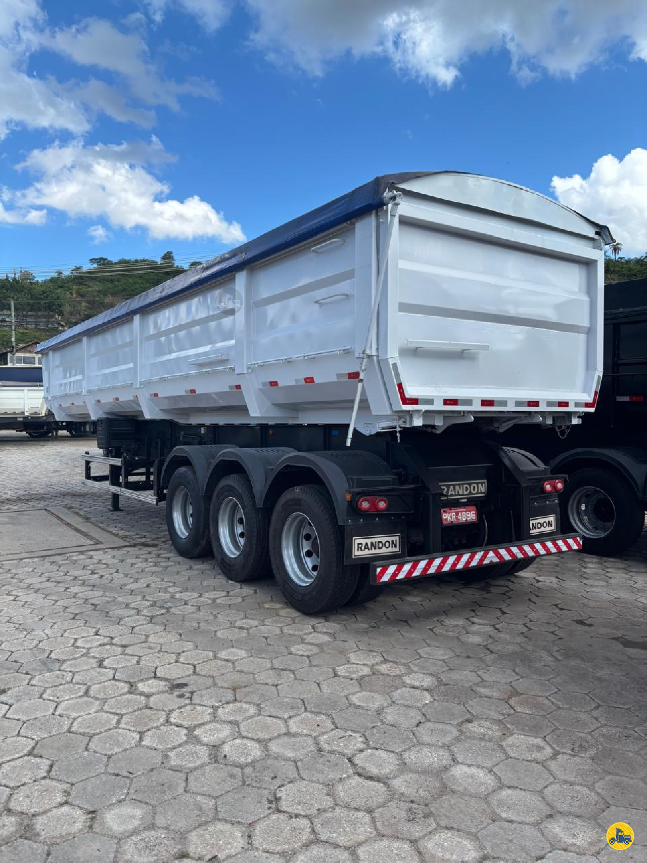 CARRETA SEMI-REBOQUE BASCULANTE D'GRANEL Seminovos SABARA MINAS GERAIS MG