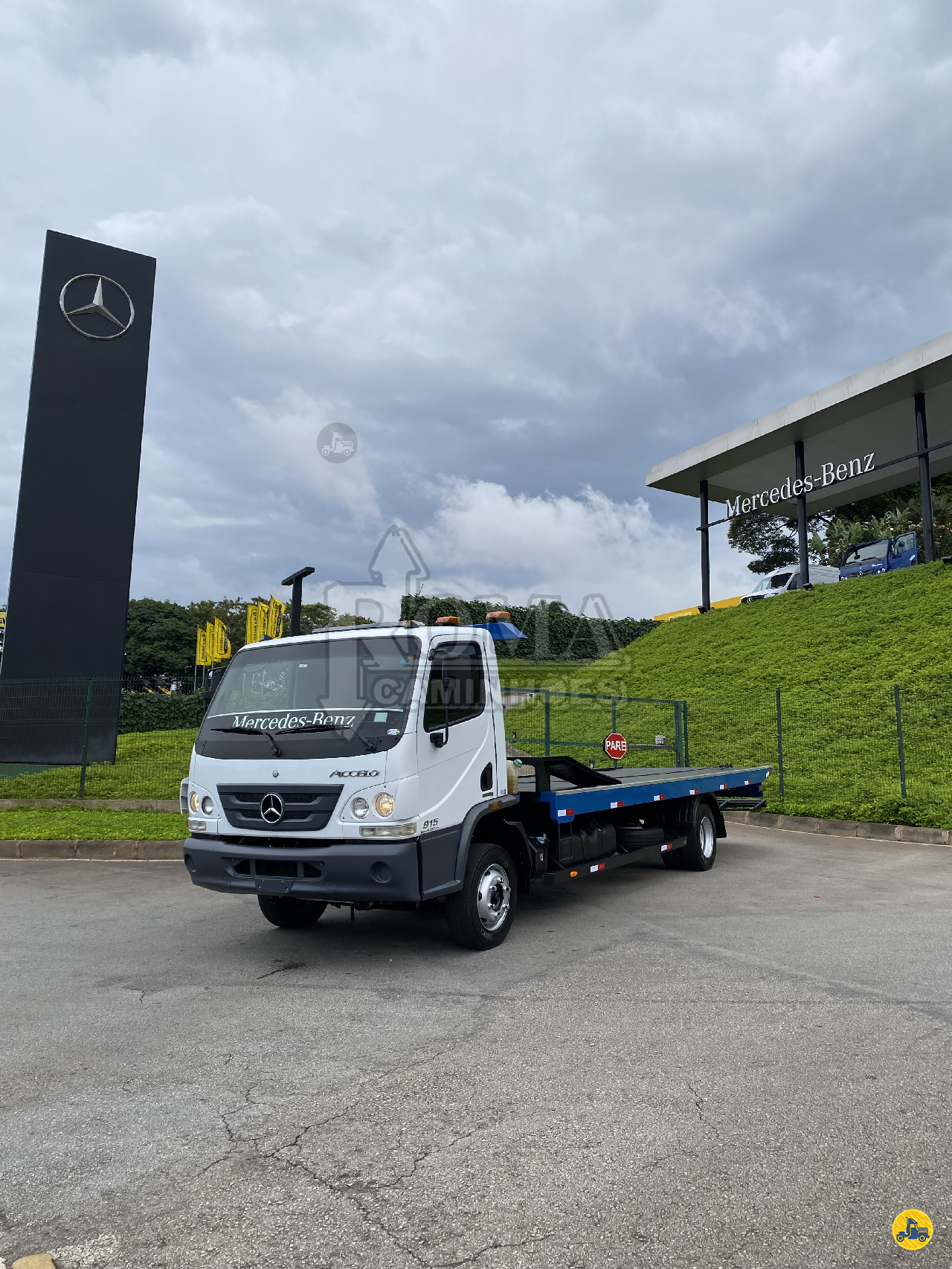 CAMINHAO MERCEDES-BENZ MB 815 Plataforma Guincho 3/4 4x2 Roma Caminhões CONTAGEM MINAS GERAIS MG