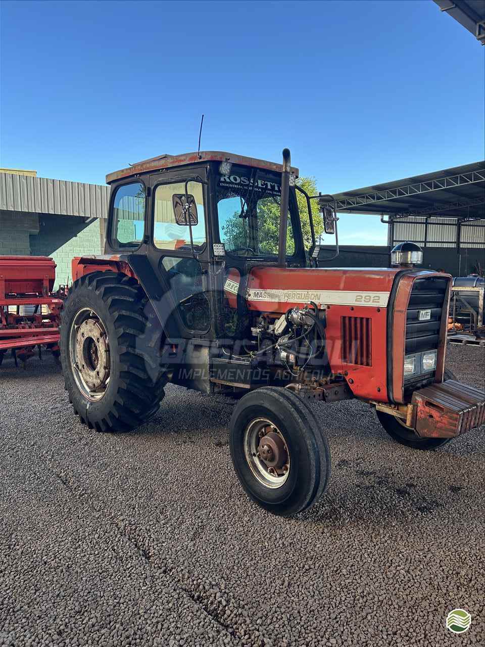 TRATOR MASSEY FERGUSON MF 292 Tração 4x2 Boscarioli Implementos GUAIRA PARANÁ PR