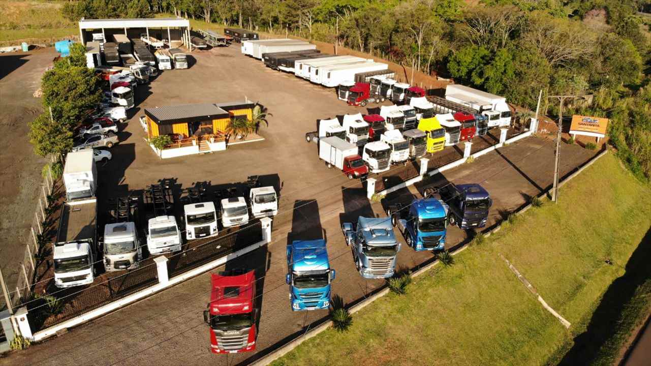 Foto da Loja da Santa Rita Caminhões