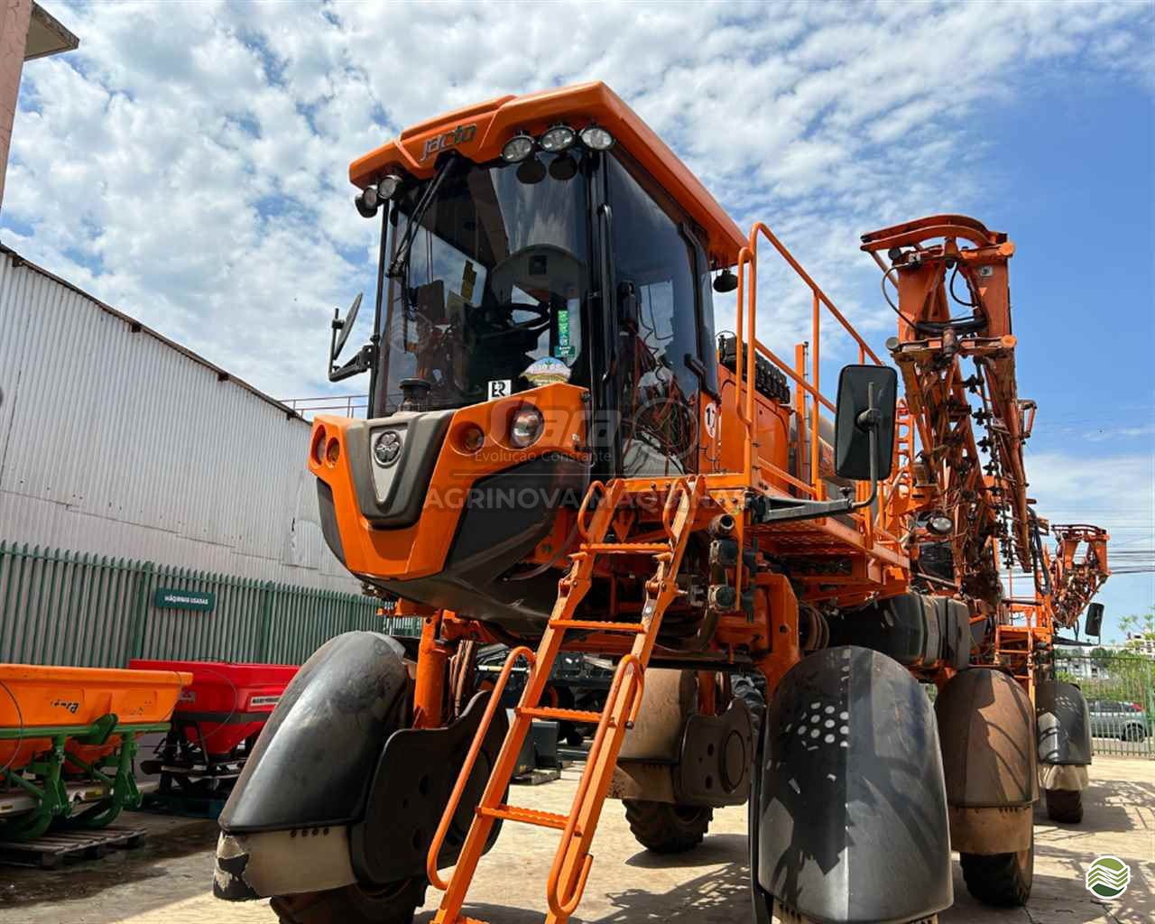 PULVERIZADOR JACTO UNIPORT 2530 Tração 4x4 Agrinova Máquinas - Stara PALMEIRA DAS MISSOES RIO GRANDE DO SUL RS