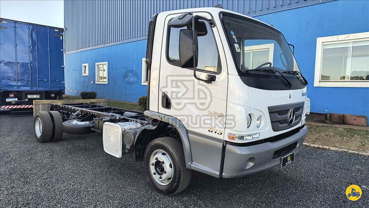 CAMINHAO MERCEDES-BENZ MB 815 Chassis 3/4 4x2 RP Trucks CRAVINHOS SÃO PAULO SP