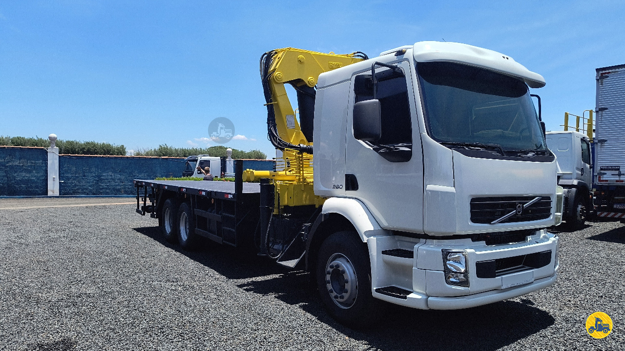 CAMINHAO VOLVO VOLVO VM 260 Munck Truck 6x2 RP Trucks CRAVINHOS SÃO PAULO SP