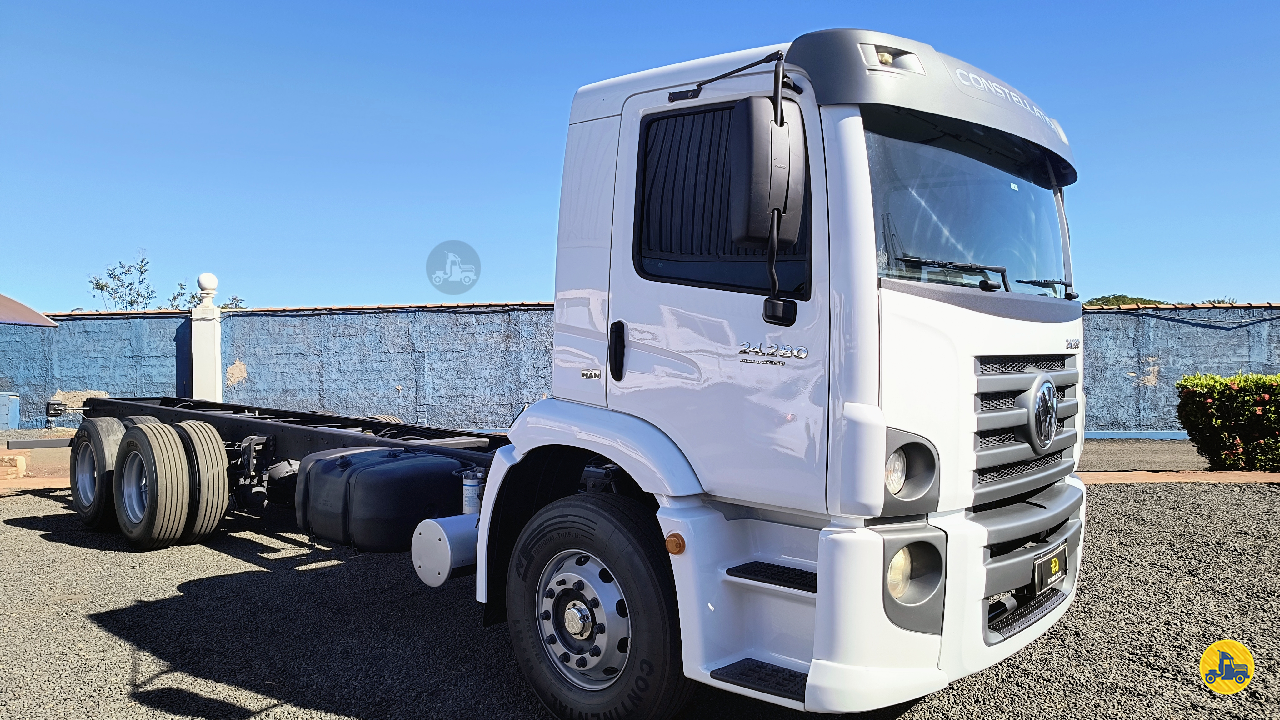 CAMINHAO VOLKSWAGEN VW 24280 Chassis Truck 6x2 RP Trucks CRAVINHOS SÃO PAULO SP
