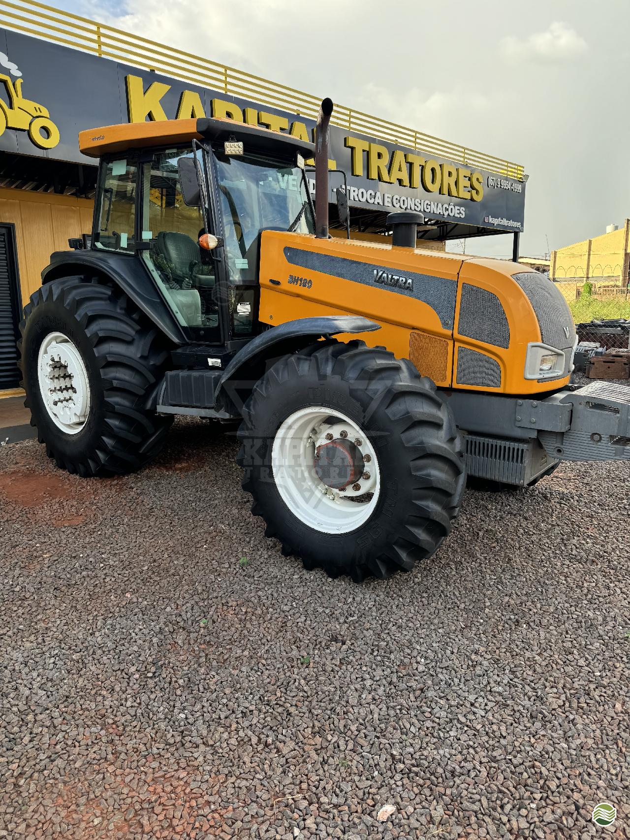 TRATOR VALTRA VALTRA BH 180 Tração 4x4 Kapital Tratores CAMPO GRANDE MATO GROSSO DO SUL MS