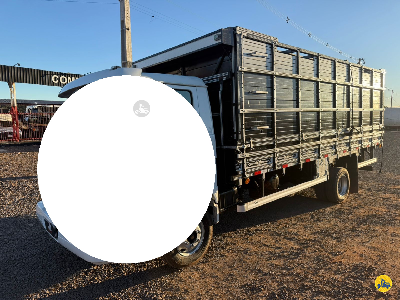 CARROCERIA SOBRE CHASSI  CAMINHAO 3/4 BOIADEIRA Furlan Carrocerias e Implementos  UMUARAMA PARANÁ PR