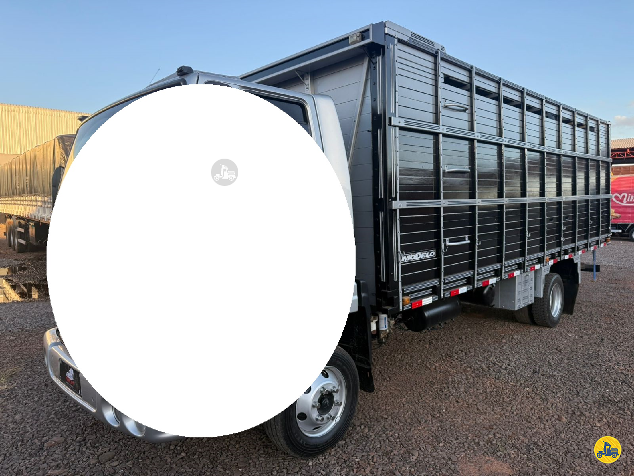 CARROCERIA SOBRE CHASSI  CAMINHAO 3/4 BOIADEIRA Furlan Carrocerias e Implementos  UMUARAMA PARANÁ PR