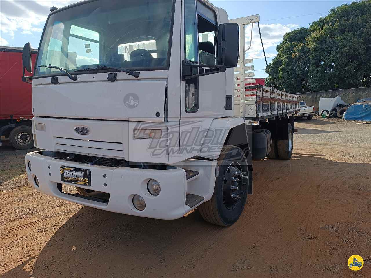 CAMINHAO FORD CARGO 4331 Carga Seca Toco 4x2 Tadeu Caminhões  ANAPOLIS GOIAS GO