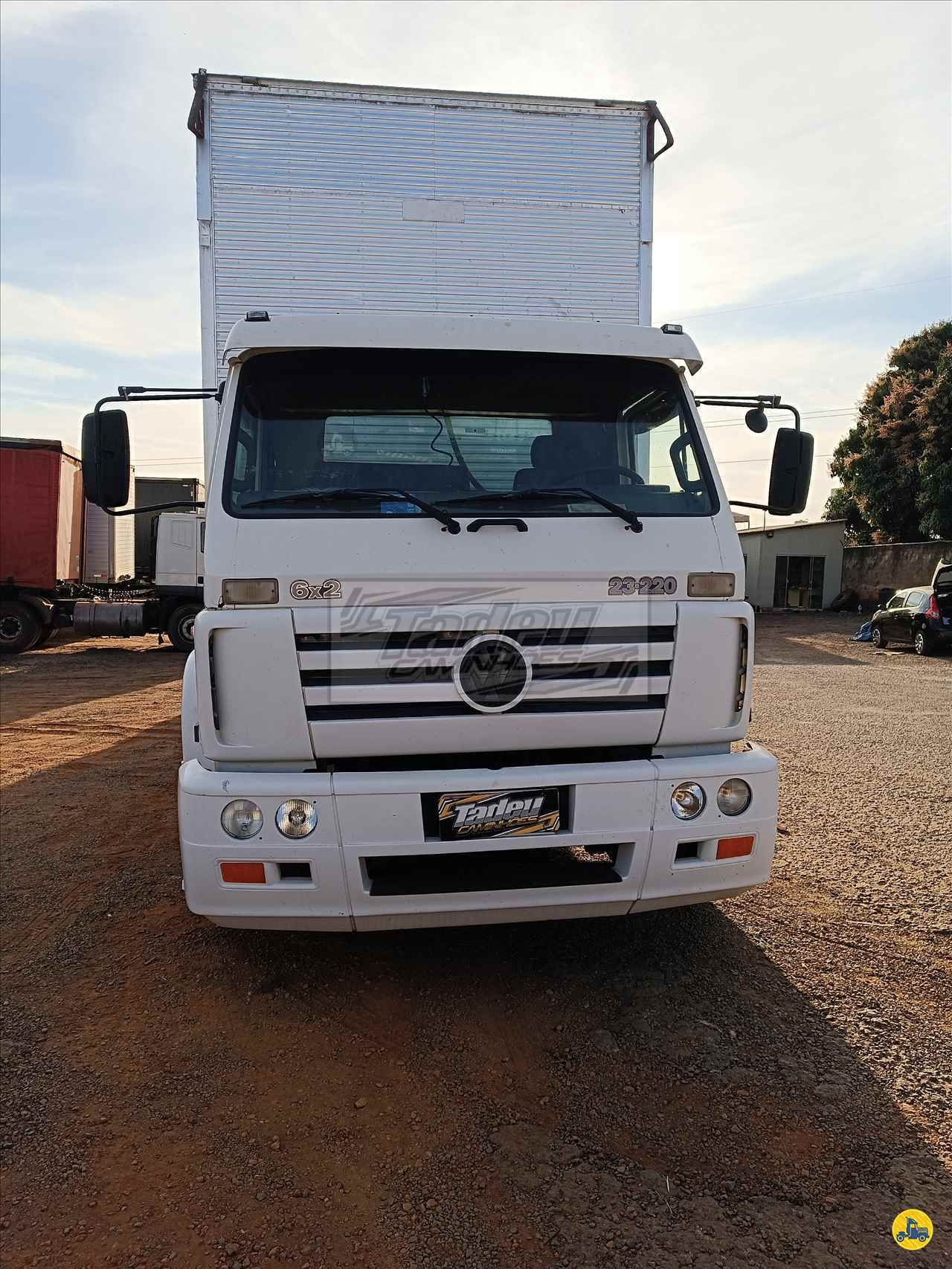 CAMINHAO VOLKSWAGEN VW 23220 Baú Furgão Cavalo 6x2 Tadeu Caminhões  ANAPOLIS GOIAS GO