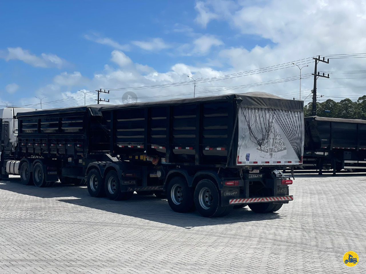 CARRETA BITREM BASCULANTE TNH Seminovos IMBITUBA SANTA CATARINA SC
