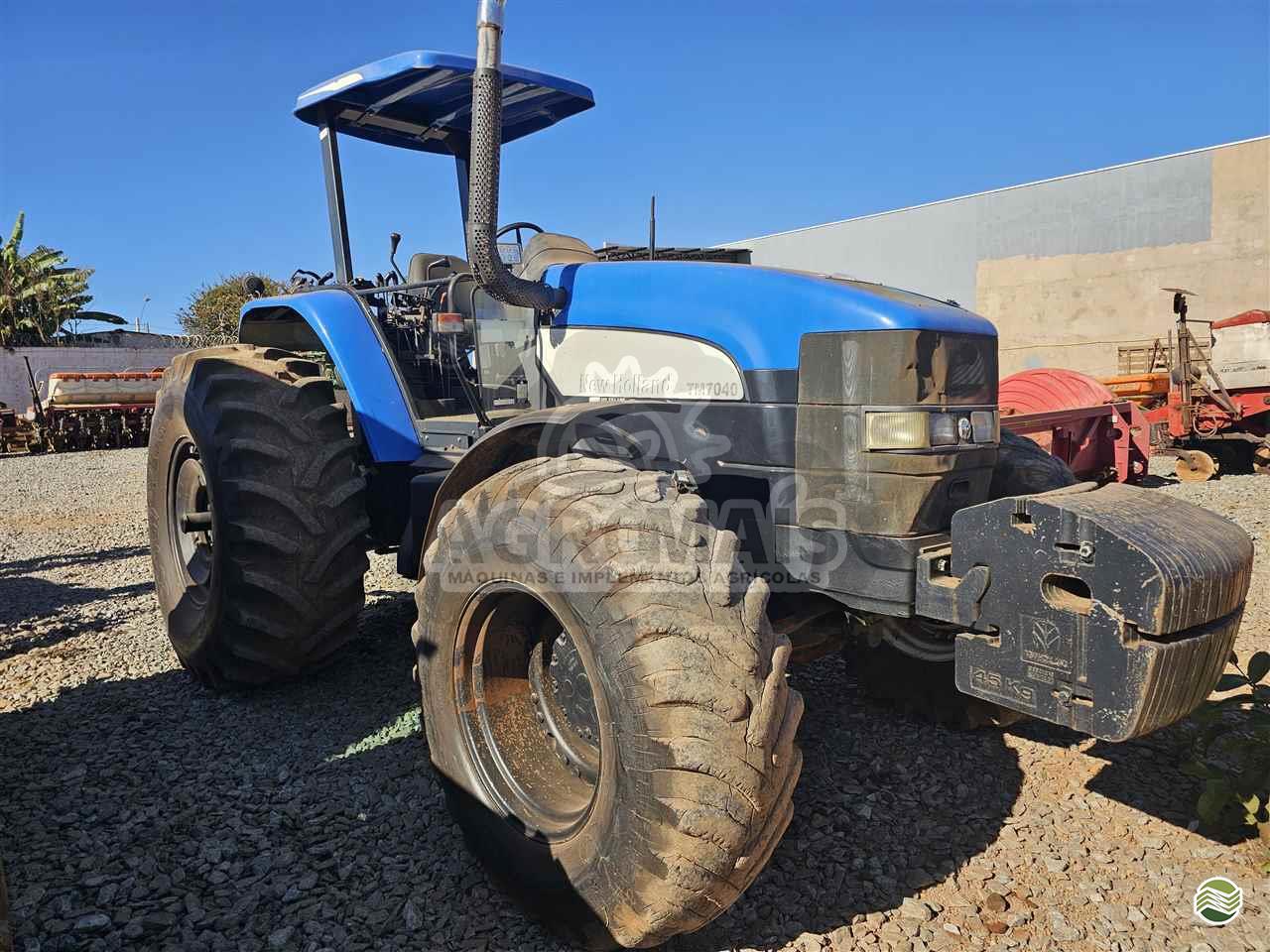 TRATOR NEW HOLLAND NEW TM 7040 Tração 4x4 Agromais Máquinas e Implementos  CRISTALINA GOIAS GO