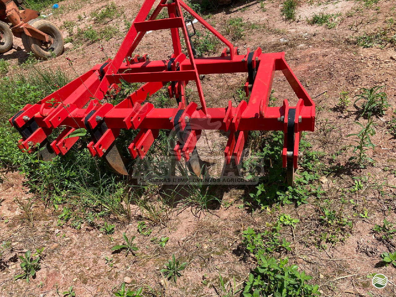 IMPLEMENTOS AGRICOLAS SUBSOLADOR 7 HASTES Agromais Máquinas e Implementos  CRISTALINA GOIAS GO