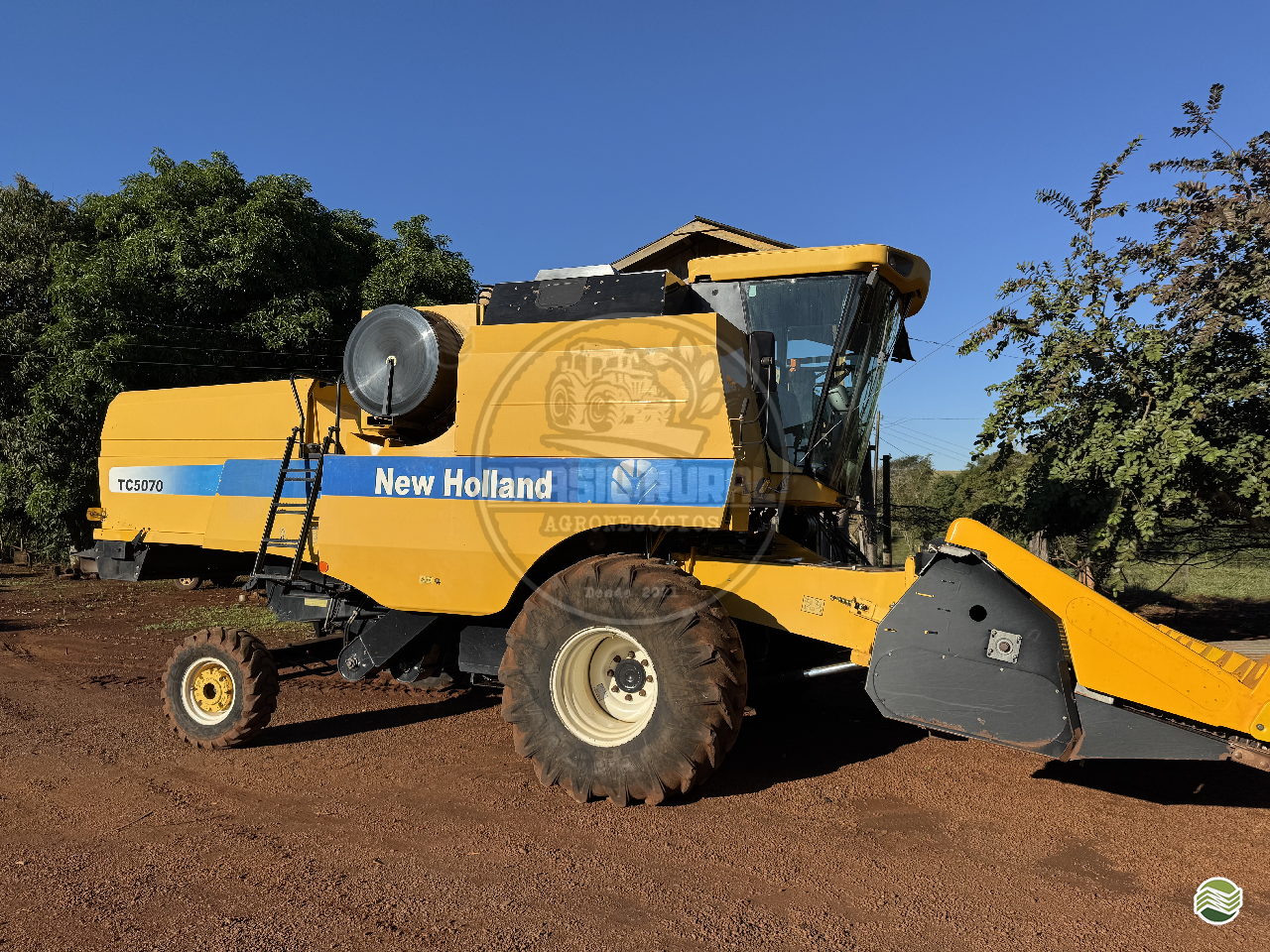 COLHEITADEIRA NEW HOLLAND TC 5070 Brasil Rural - Agronegócios CAMPINA DA LAGOA PARANÁ PR