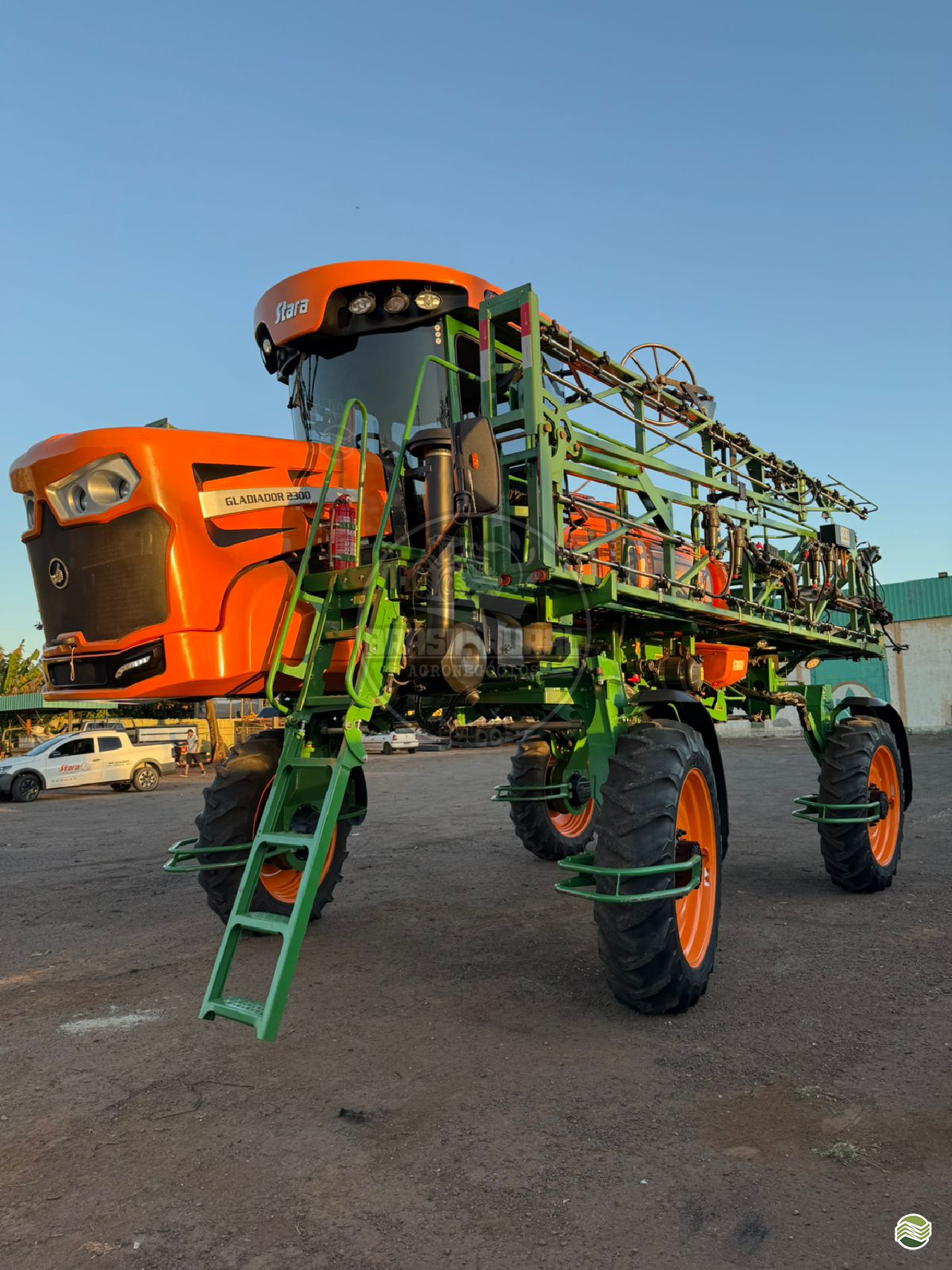 PULVERIZADOR STARA GLADIADOR 2300 Tração 4x4 Brasil Rural - Agronegócios CAMPINA DA LAGOA PARANÁ PR