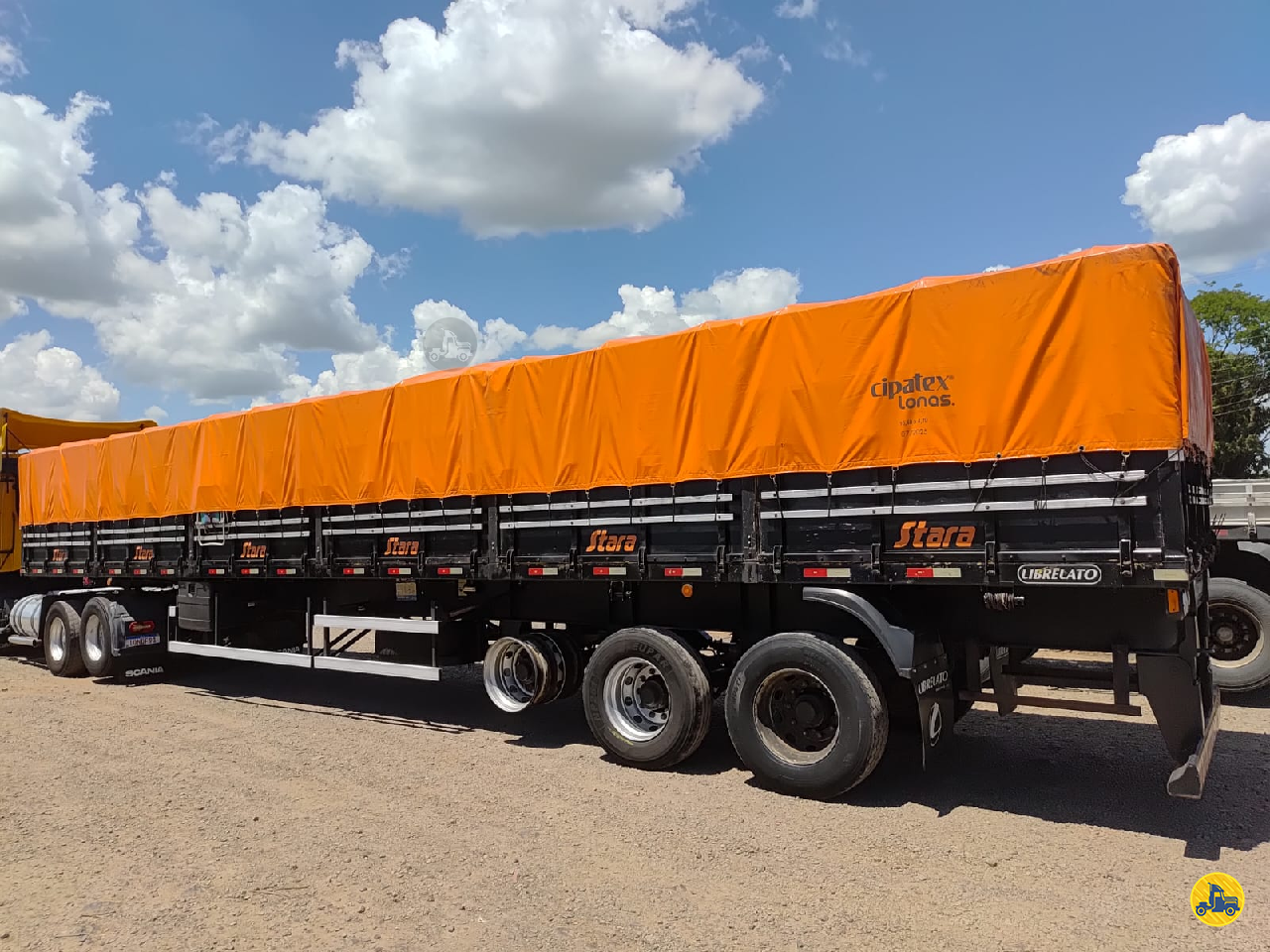 CARRETA SEMI-REBOQUE GRANELEIRO 4X4 Caminhões e Carretas  CONCORDIA SANTA CATARINA SC