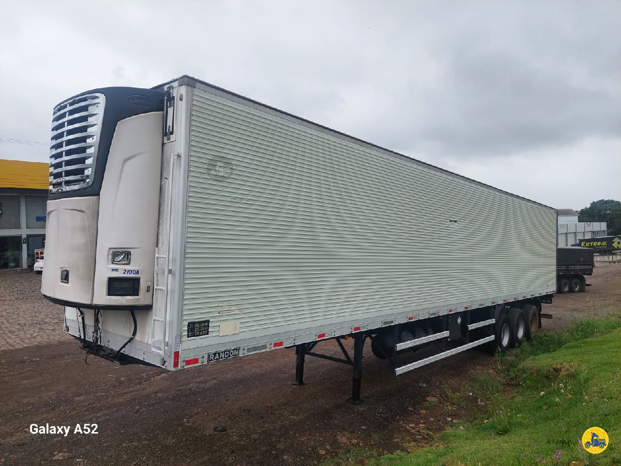 CARRETA SEMI-REBOQUE FRIGORIFICO 4X4 Caminhões e Carretas  CONCORDIA SANTA CATARINA SC