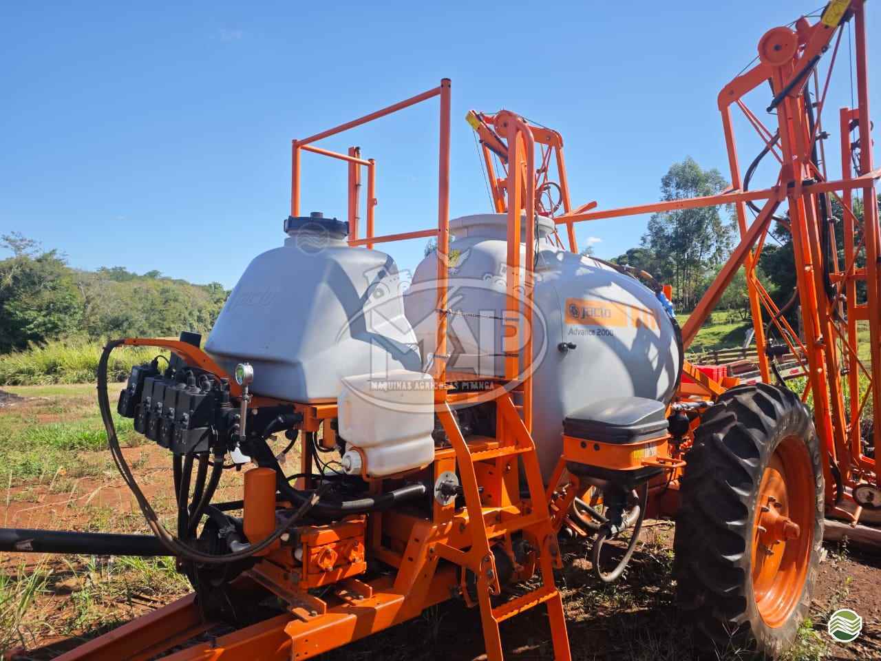 PULVERIZADOR JACTO ADVANCE 2000 AM18 Arrasto Máquinas Agrícolas Pitanga PITANGA PARANÁ PR