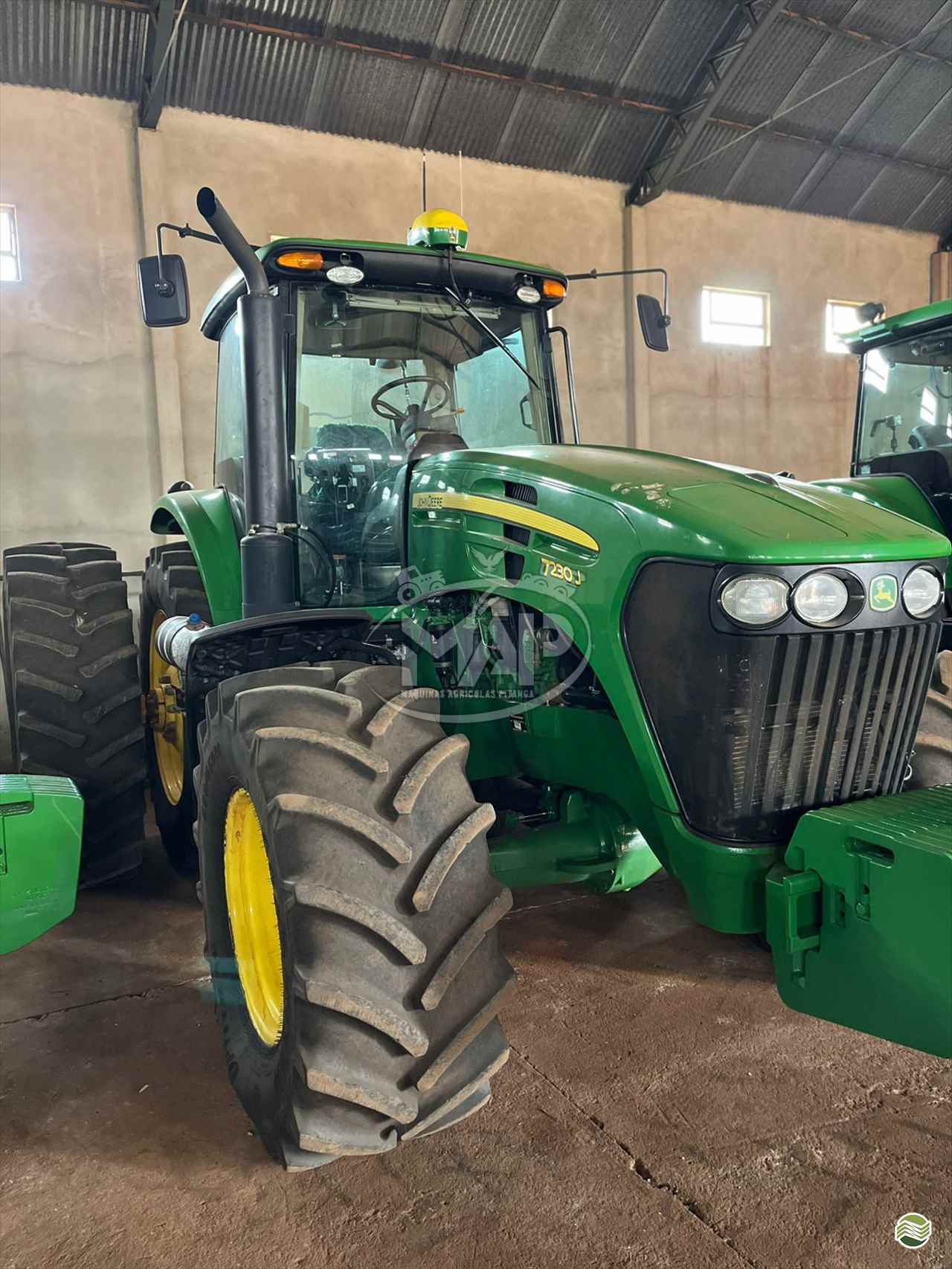 TRATOR JOHN DEERE JOHN DEERE 7230J Tração 4x4 Máquinas Agrícolas Pitanga PITANGA PARANÁ PR