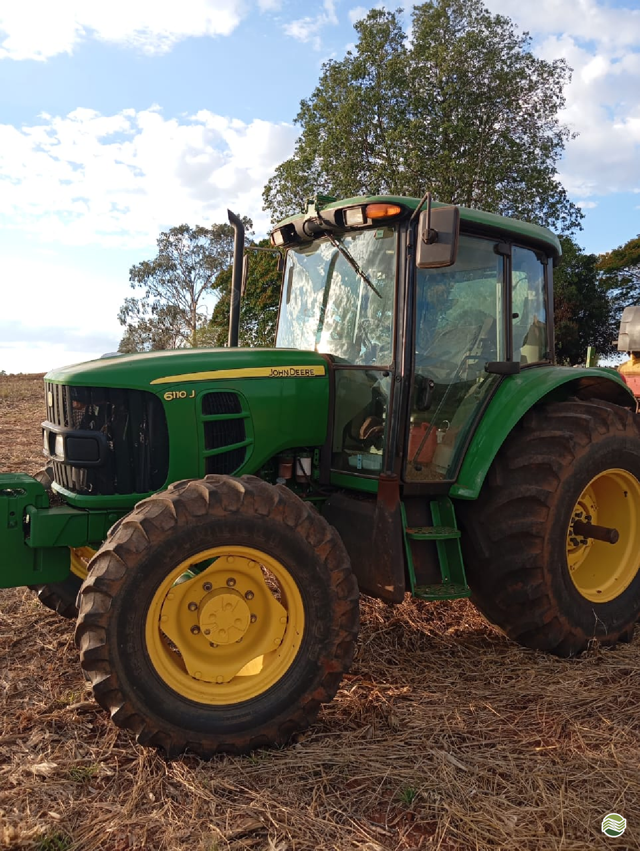 TRATOR JOHN DEERE JOHN DEERE 6110J Tração 4x4 Máquinas Agrícolas Pitanga PITANGA PARANÁ PR