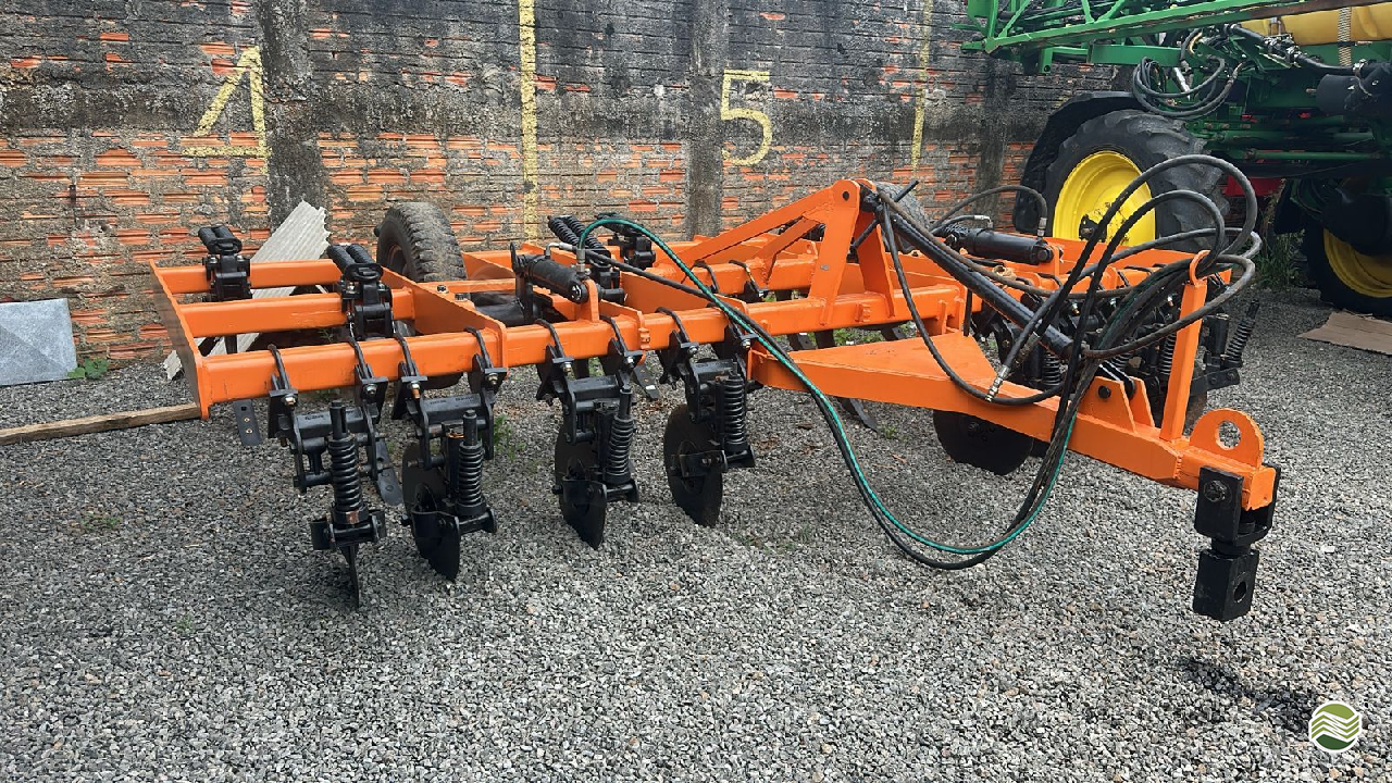 IMPLEMENTOS AGRICOLAS SUBSOLADOR 9 HASTES Máquinas Agrícolas Pitanga PITANGA PARANÁ PR