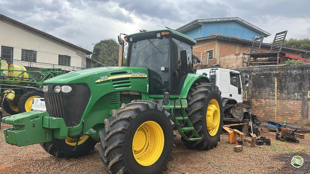 TRATOR JOHN DEERE JOHN DEERE 7815 Tração 4x4 Máquinas Agrícolas Pitanga PITANGA PARANÁ PR