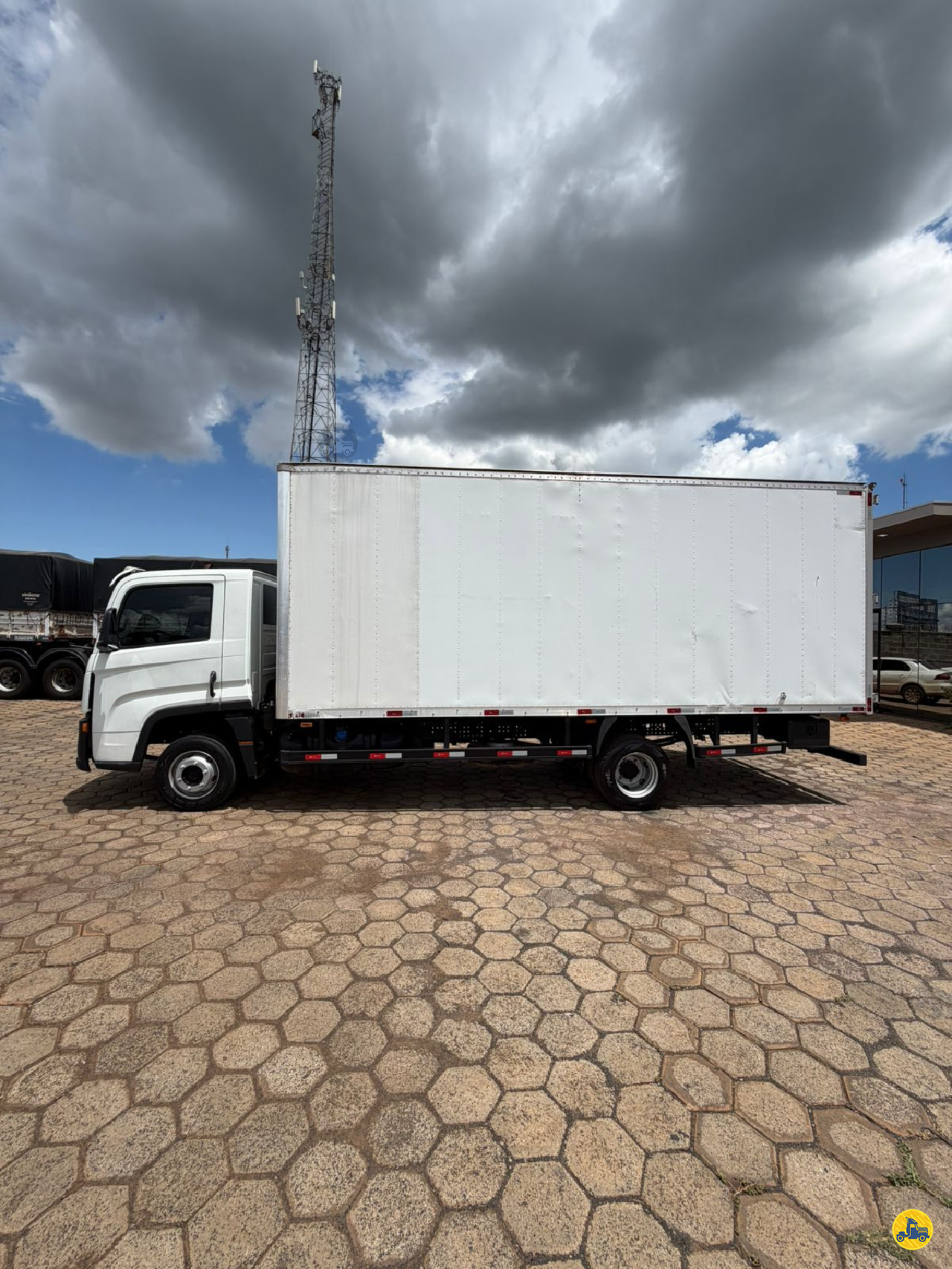 CAMINHAO VOLKSWAGEN VW 9170 Baú Furgão 3/4 4x2 Comelli Caminhões RIO VERDE GOIAS GO