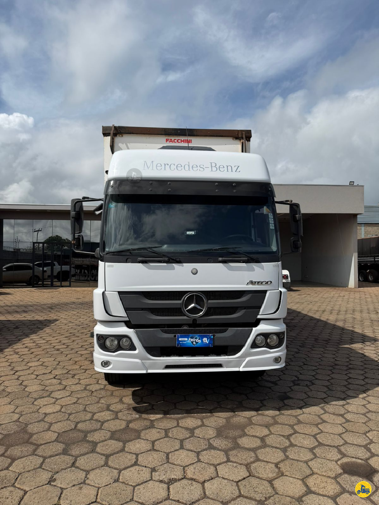 CAMINHAO MERCEDES-BENZ MB 3030 Baú Sider Cavalo 8x2 Comelli Caminhões RIO VERDE GOIAS GO