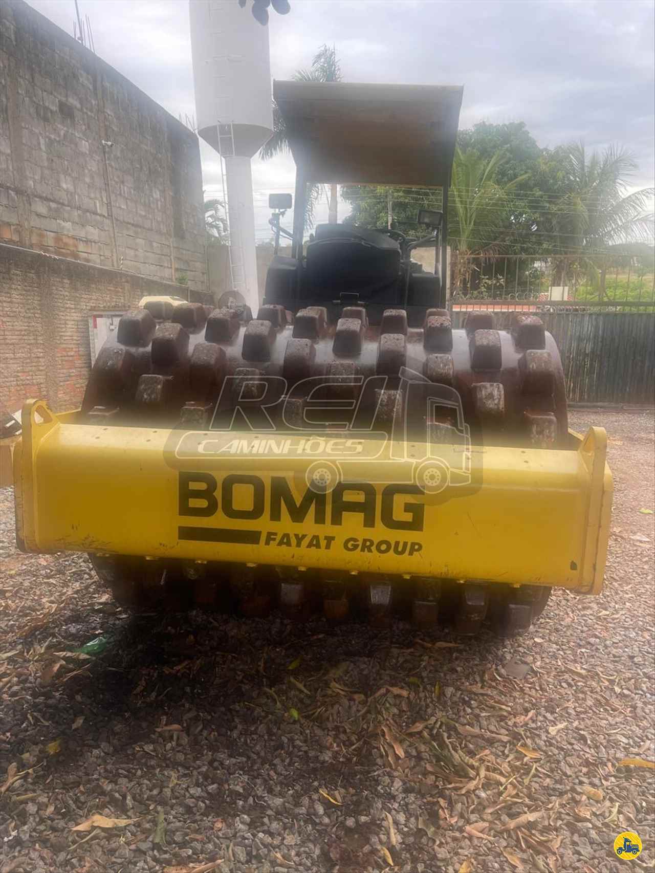 ROLO COMPACTADOR BOMAG BW212PD-40 Rei Caminhões GOIANIA GOIAS GO