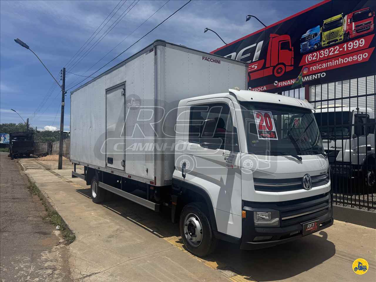 CAMINHAO VOLKSWAGEN VW 9170 Baú Furgão 3/4 4x2 Rei Caminhões GOIANIA GOIAS GO