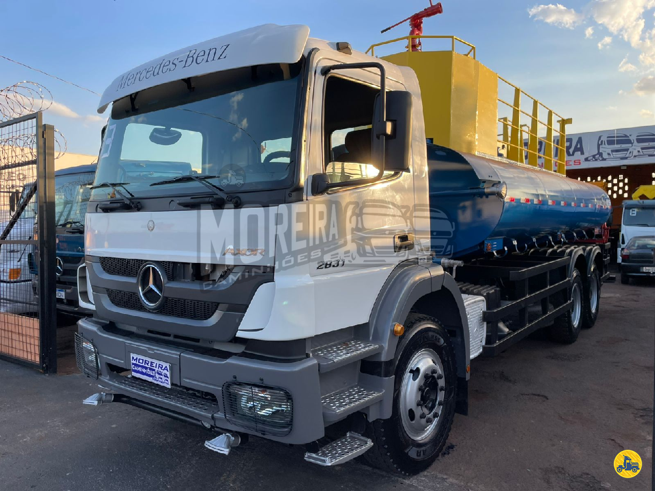 CAMINHAO MERCEDES-BENZ MB 2831 Bombeiro Truck 6x4 Moreira Caminhões CRAVINHOS SÃO PAULO SP