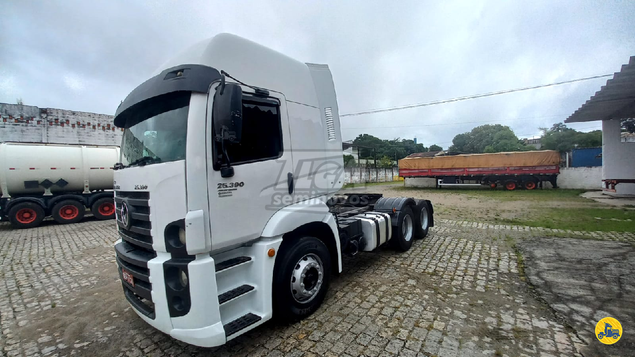 CAMINHAO VOLKSWAGEN VW 25390 Cavalo Mecânico Cavalo 6x2 TLGA Seminovos QUATRO BARRAS PARANÁ PR