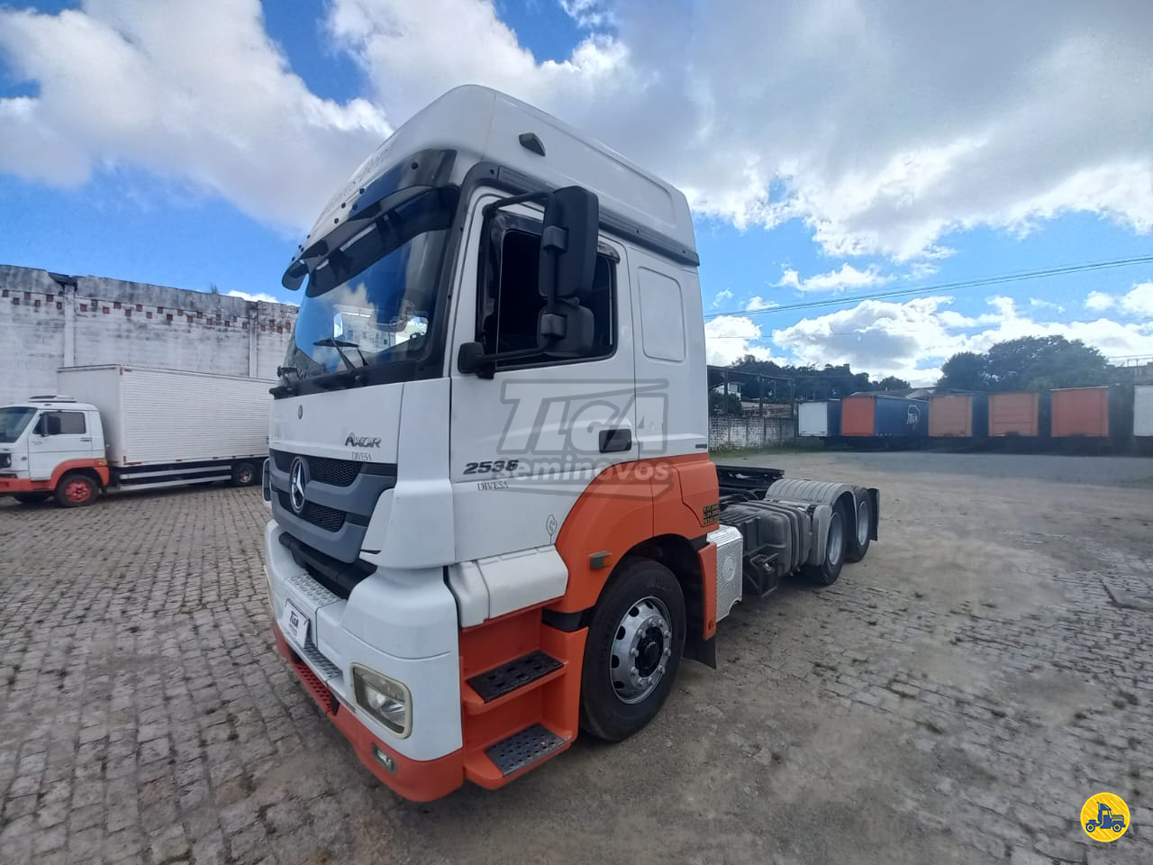 CAMINHAO MERCEDES-BENZ MB 2536 Cavalo Mecânico Cavalo 6x2 TLGA Seminovos QUATRO BARRAS PARANÁ PR