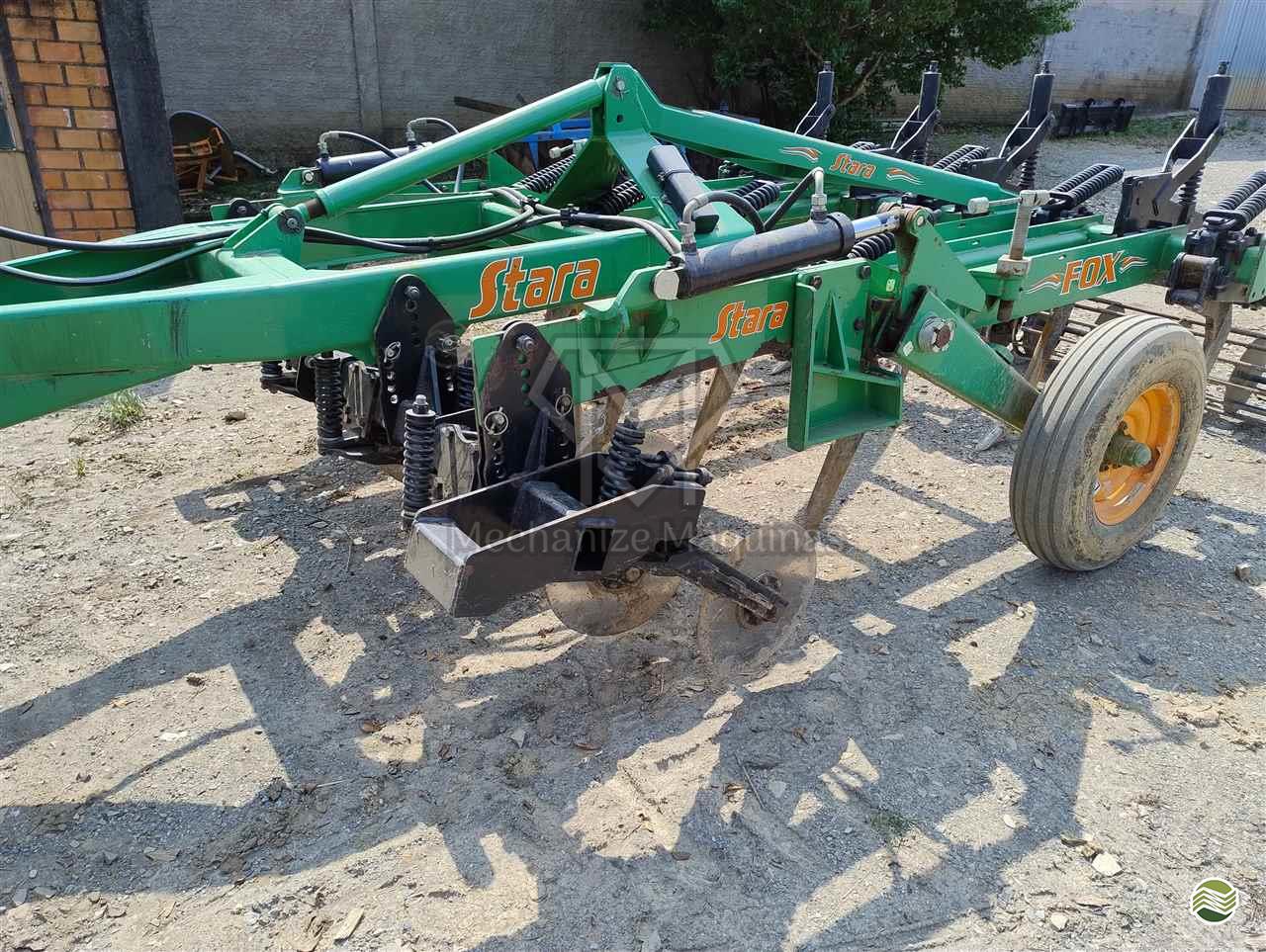 IMPLEMENTOS AGRICOLAS ESCARIFICADOR 9 HASTES DISCO CORTE  Mechanize Máquinas CURITIBA PARANÁ PR
