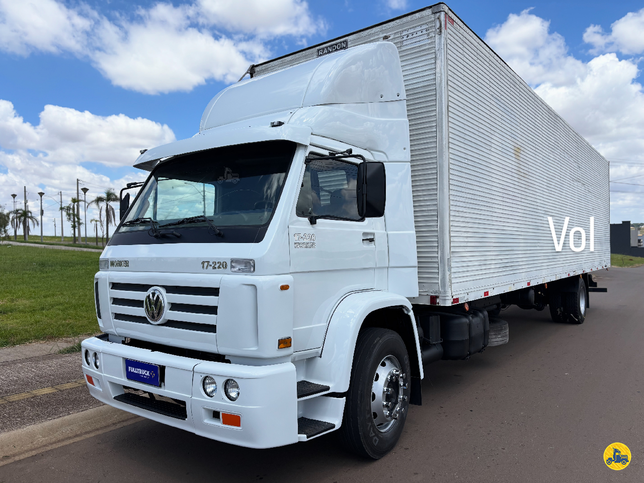 CAMINHAO VOLKSWAGEN VW 17220 Baú Furgão Toco 4x2 FullTruck Caminhões PASSO FUNDO RIO GRANDE DO SUL RS