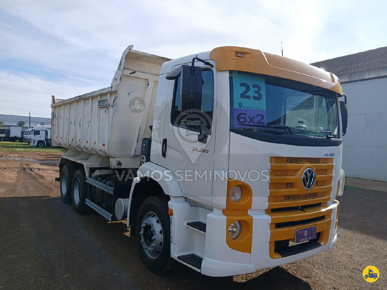 CAMINHAO VOLKSWAGEN VW 24280 Caçamba Basculante Truck 6x2 Vamos Seminovos - Londrina LONDRINA PARANÁ PR