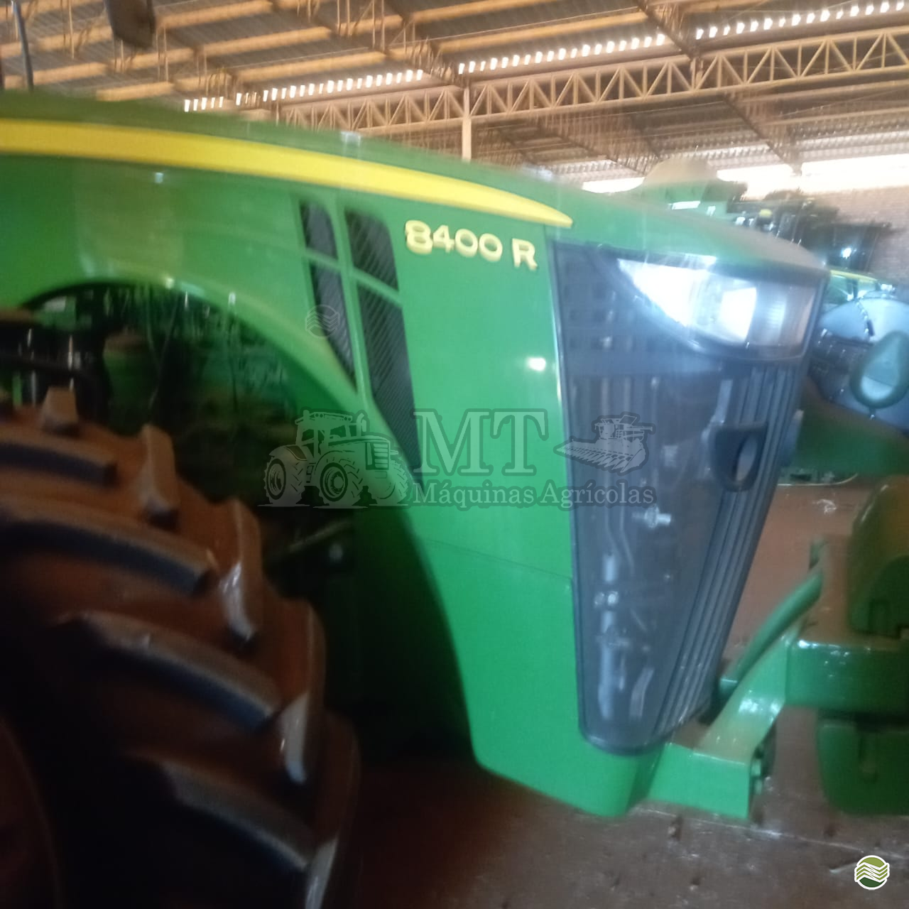 TRATOR JOHN DEERE JOHN DEERE 8400R Tração 4x4 MT Máquinas Agrícolas CAMPO VERDE MATO GROSSO MT