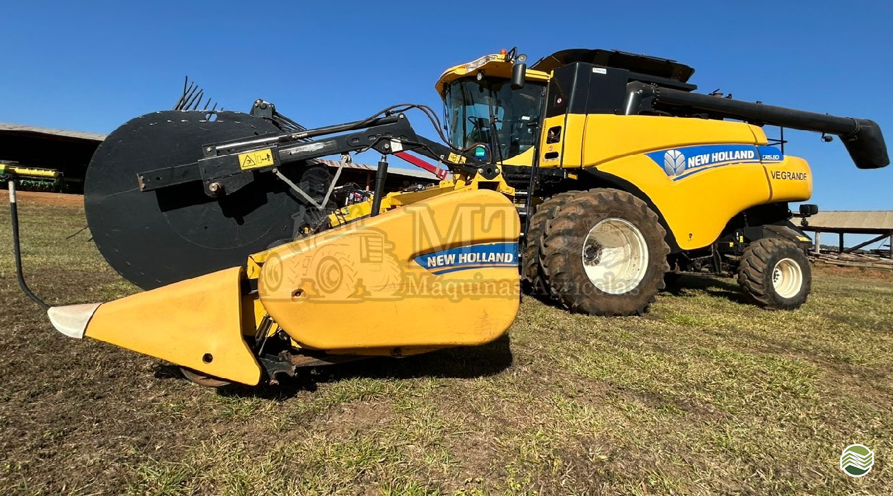 COLHEITADEIRA NEW HOLLAND CR 6.80 MT Máquinas Agrícolas CAMPO VERDE MATO GROSSO MT