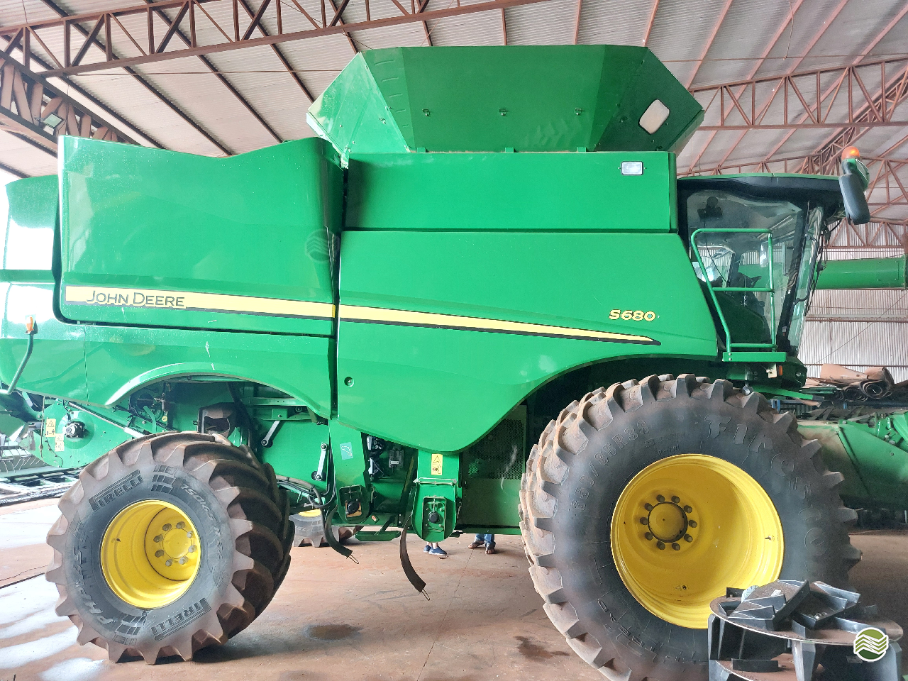 COLHEITADEIRA JOHN DEERE JOHN DEERE S680 MT Máquinas Agrícolas CAMPO VERDE MATO GROSSO MT