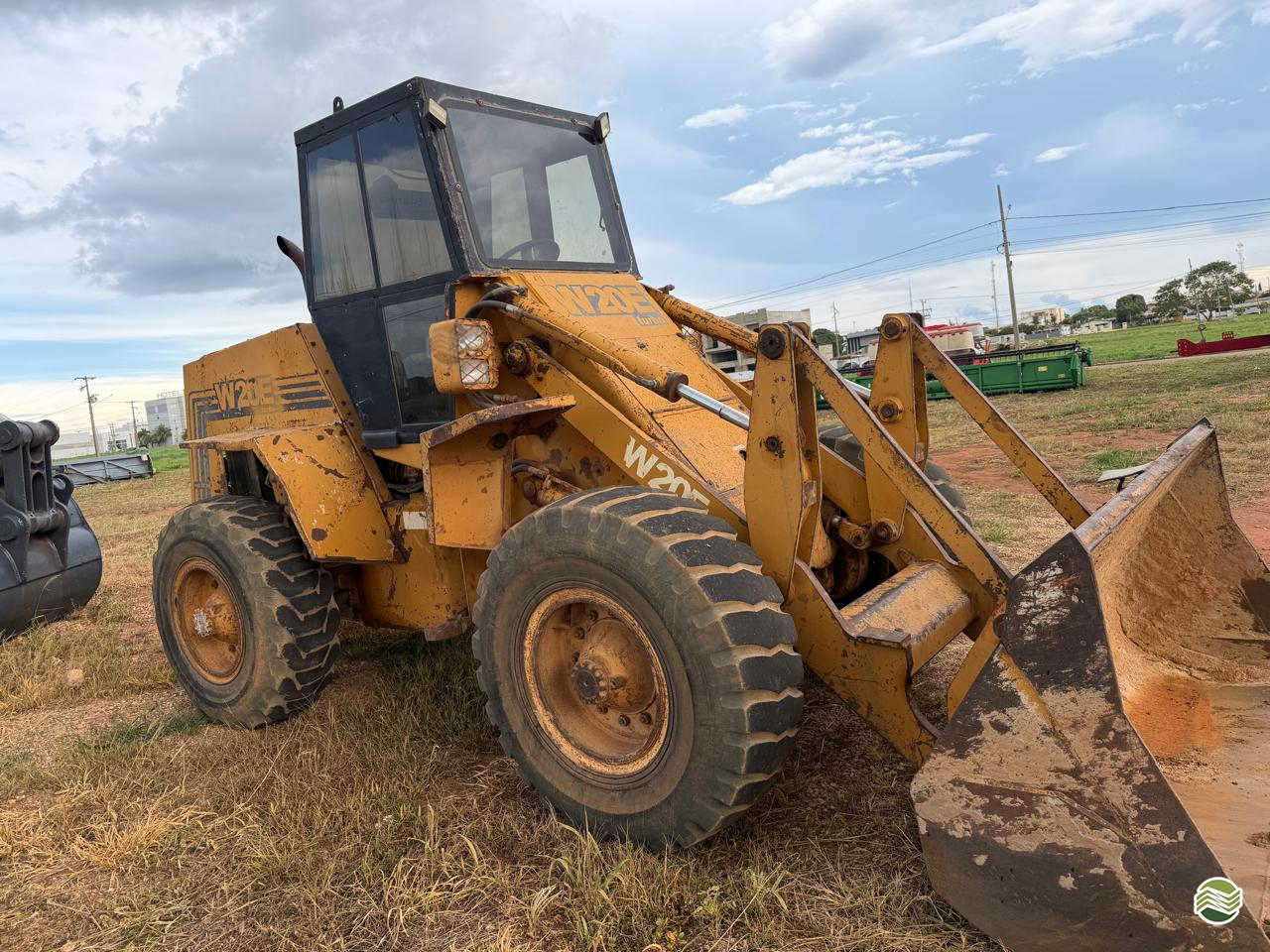 PA CARREGADEIRA CASE W20E