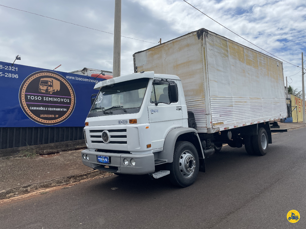 CAMINHAO VOLKSWAGEN VW 13180 Baú Furgão Toco 4x2 Toso Caminhões ARARAQUARA SÃO PAULO SP