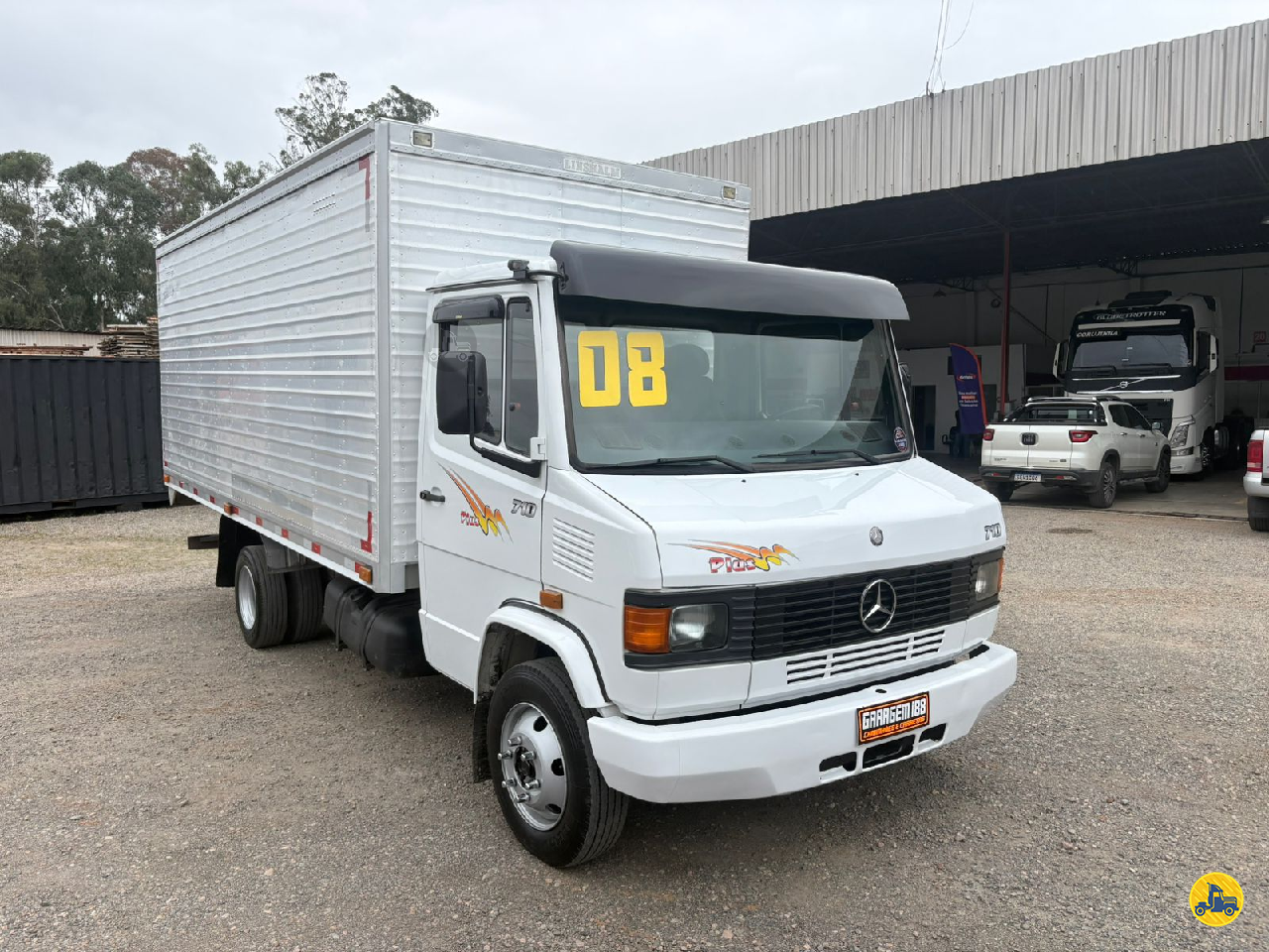 CAMINHAO MERCEDES-BENZ MB 710 Baú Furgão 3/4 4x2 Garagem 188 Caminhões CURITIBA PARANÁ PR