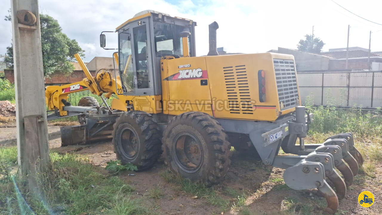 MOTONIVELADORA XCMG GR180 Liska Veículos FAZENDA RIO GRANDE PARANÁ PR